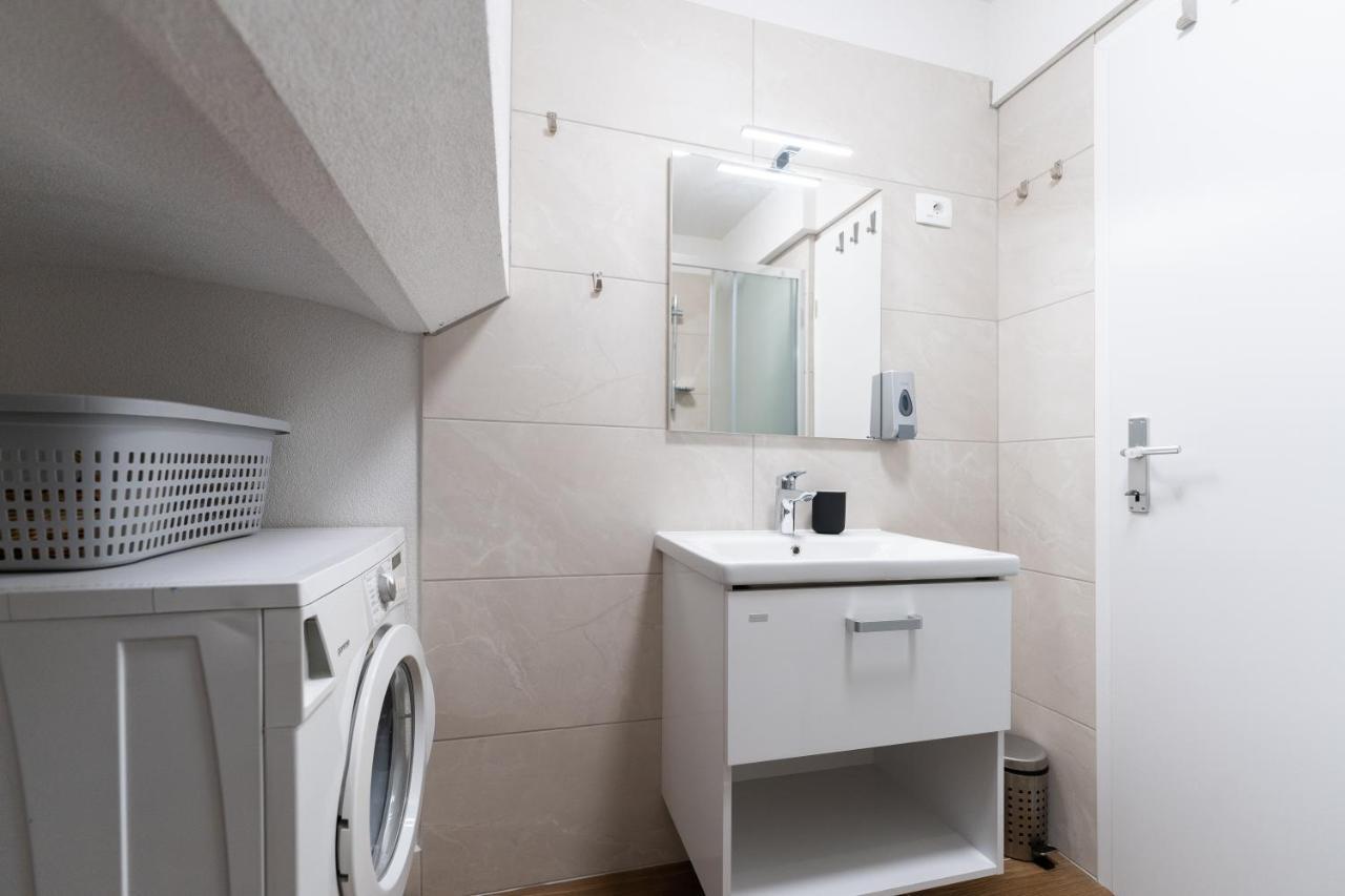 Tramontana And Maestral Apartment Izola Ngoại thất bức ảnh